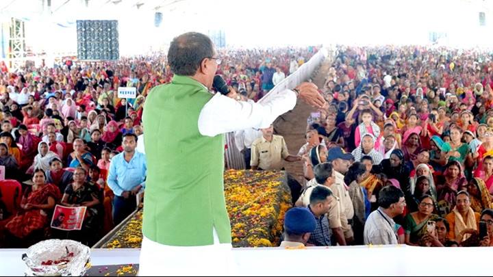 "महिला सशक्तिकरण की आवाज हूँ - मैं शिवराज हूँ"